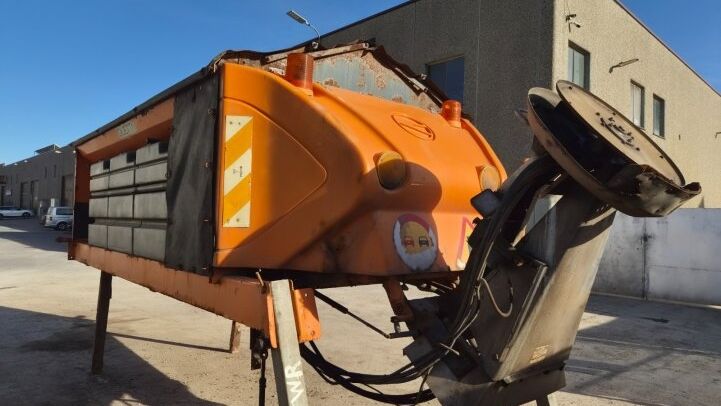 - GILETTA BRINE SALT SHAKER HF6040ID